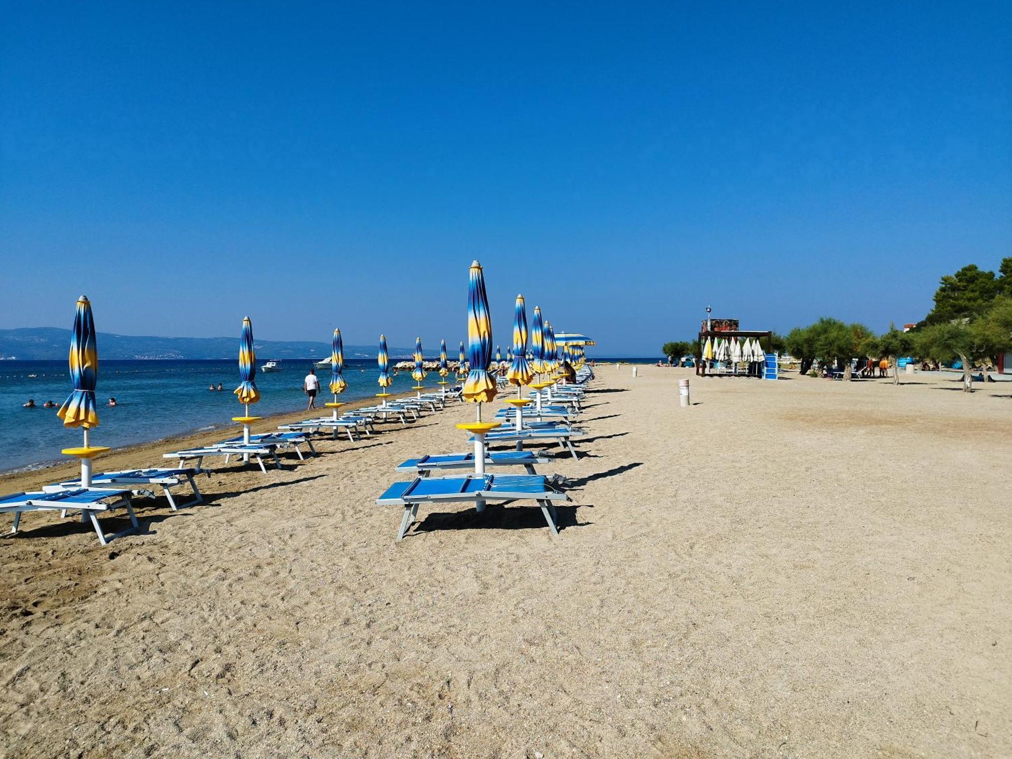 Ferienwohnung Am Sandstrand Omiš Buitenkant foto