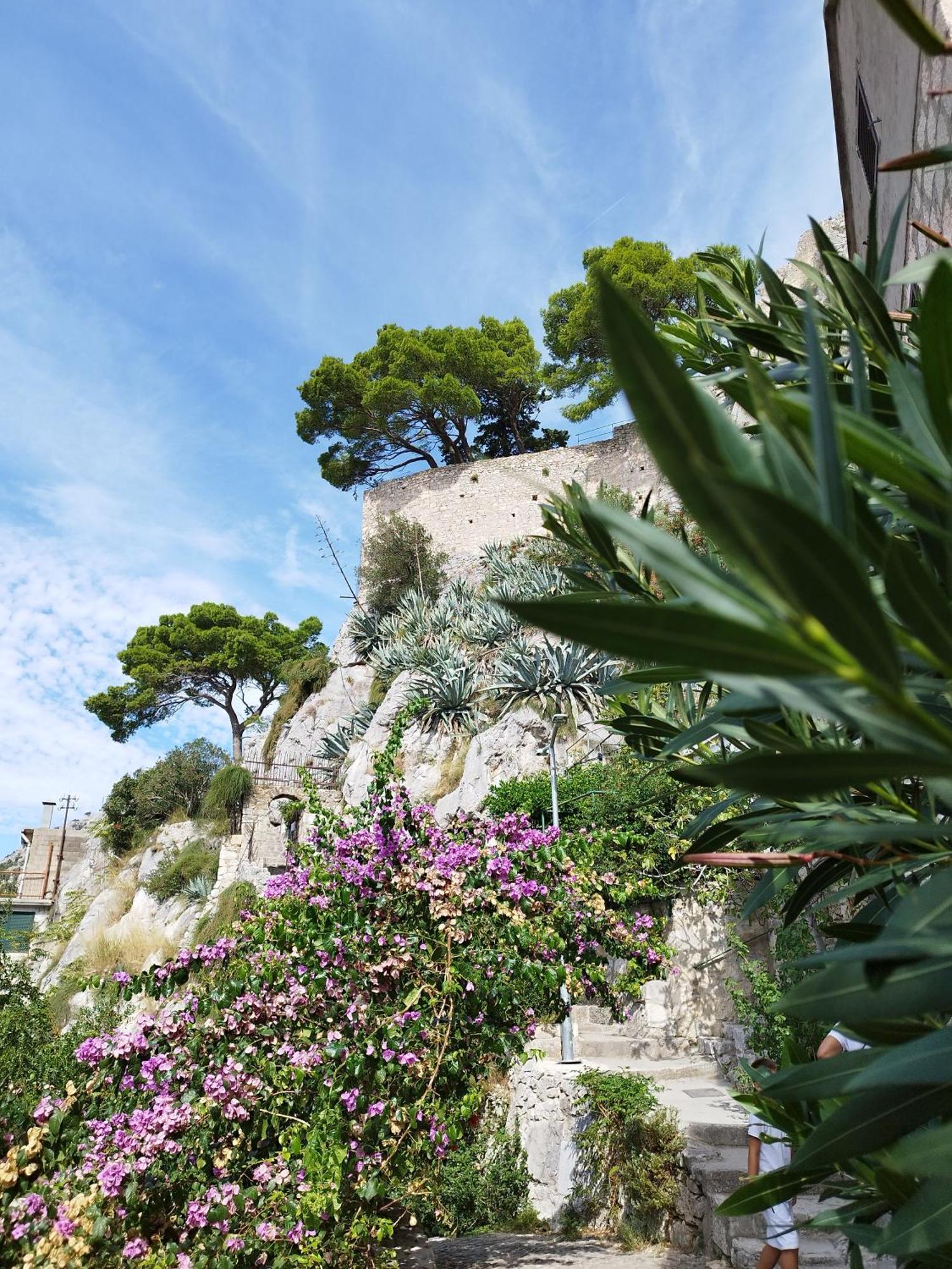 Ferienwohnung Am Sandstrand Omiš Buitenkant foto