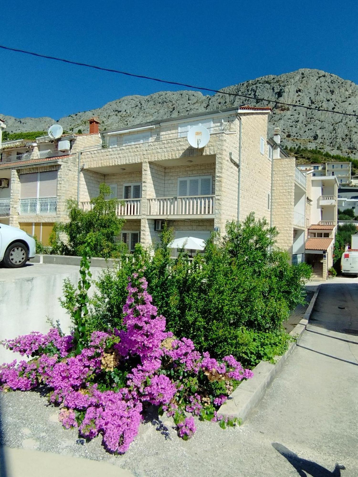 Ferienwohnung Am Sandstrand Omiš Buitenkant foto