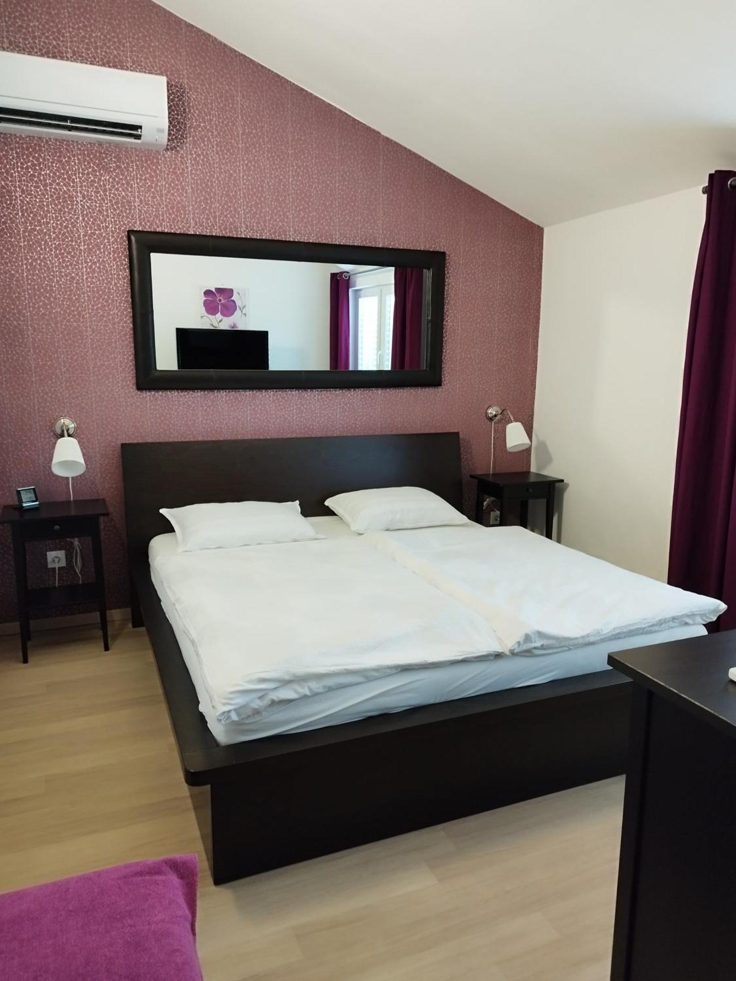 Ferienwohnung Am Sandstrand Omiš Buitenkant foto