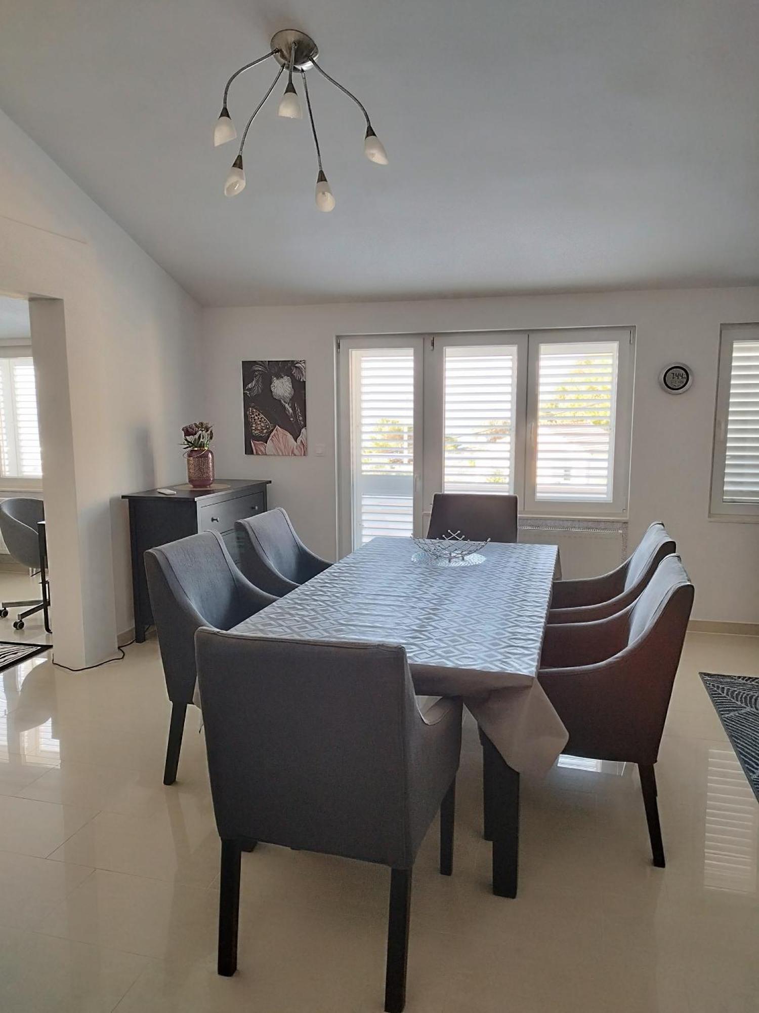 Ferienwohnung Am Sandstrand Omiš Buitenkant foto
